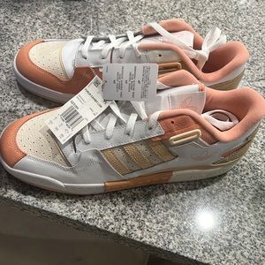 Brand New Forum Low GZ5389